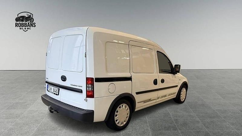 Begagnad Opel Combo 76 HK (55 kW) 2011 Vit Van