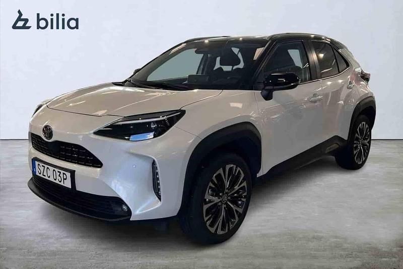 Vit Begagnad 2024 Toyota Yaris Cross SUV | 359 900 kr - Bild 1/1