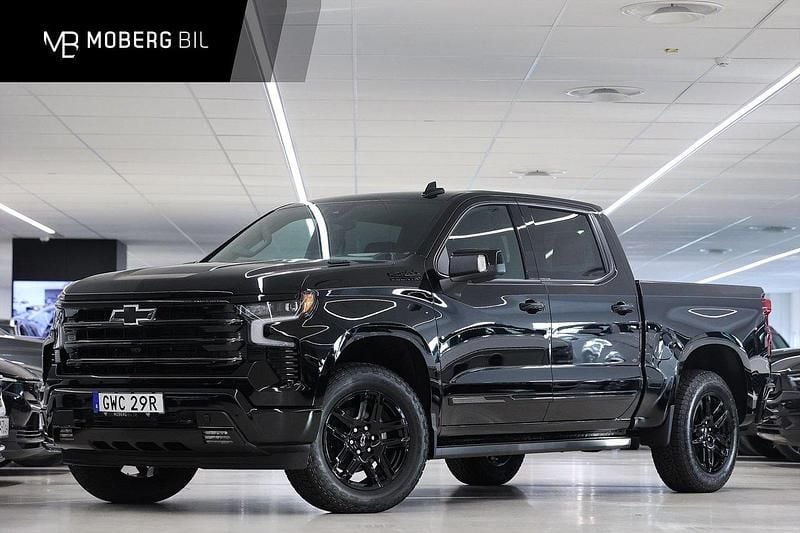 Svart Ny 2025 Chevrolet Silverado Van | 1 199 000 kr (Marknadspris) - Bild 1/3