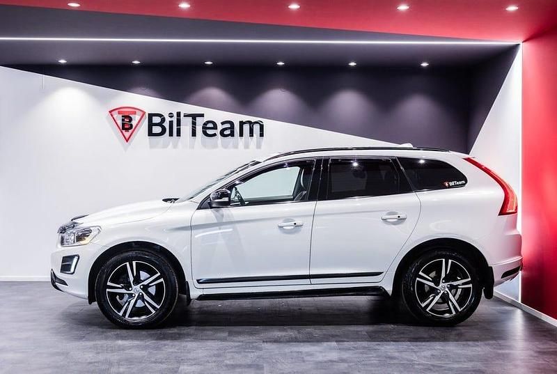 Begagnad Volvo XC60 Summum 181 HK (133 kW) 2014 Vit SUV