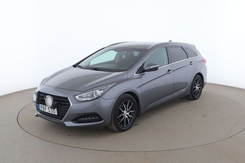 Silver Begagnad 2016 Hyundai i40 Kombi | 129 000 kr (Marknadspris) - Bild 1/4