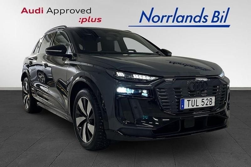 Begagnad Audi Q6 e-tron S-Line 285 kW (388 HK) 2024 Grå SUV