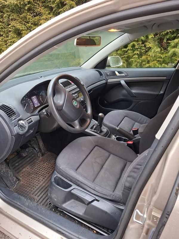 Begagnad Skoda Octavia 102 HK (75 kW) 2006