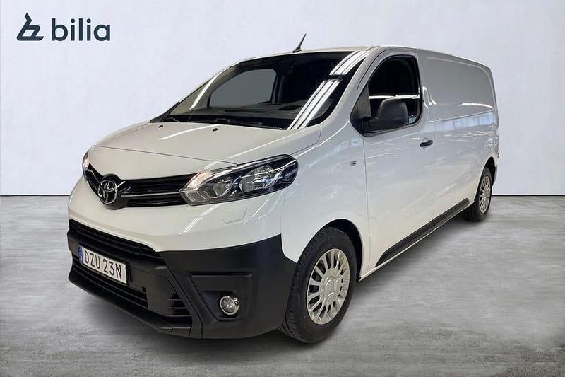 Vit Begagnad 2021 Toyota Proace Comfort Minibuss | 229 900 kr (Superpris) - Bild 1/3