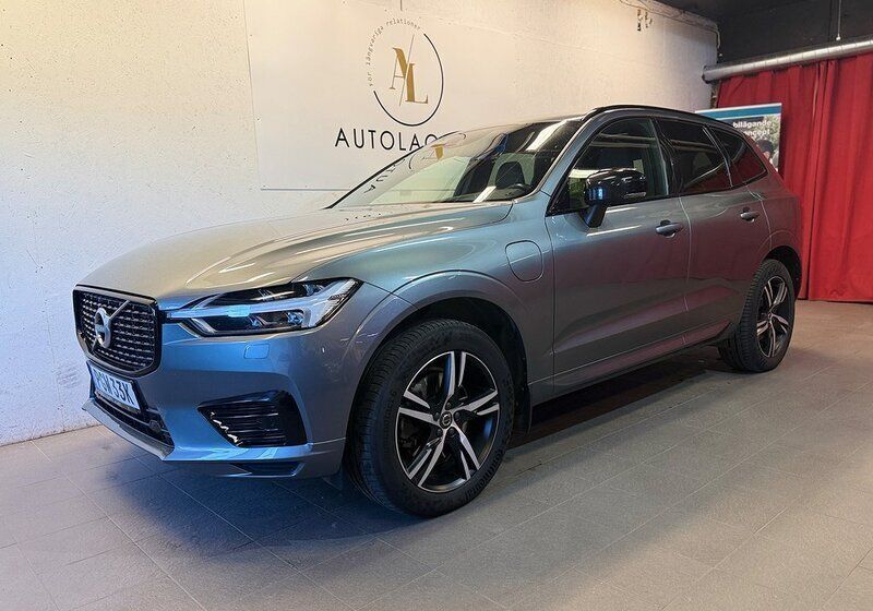 Grå Begagnad 2020 Volvo XC60 R-Design SUV | 409 900 kr (Marknadspris) - Bild 1/4