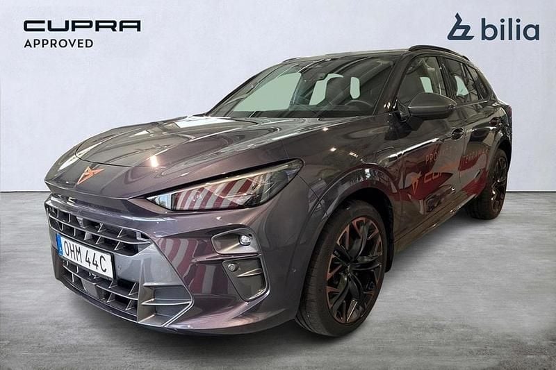 Mörkgrå Begagnad 2024 Cupra Terramar VZ SUV | 499 500 kr (Marknadspris) - Bild 1/3