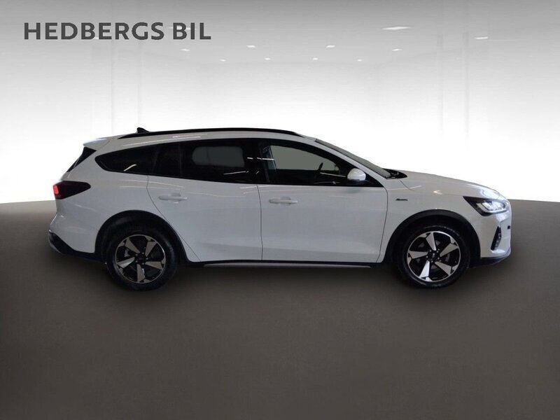 Begagnad Ford Focus Business Edition 126 HK (92 kW) 2022 Vit Kombi