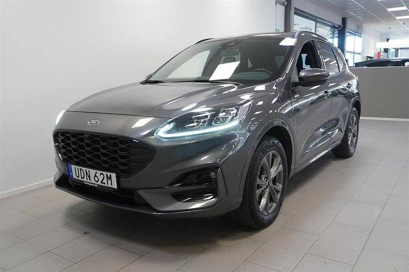 Grå Begagnad 2022 Ford Kuga Business Edition SUV | 279 900 kr (Dyr) - Bild 1/4
