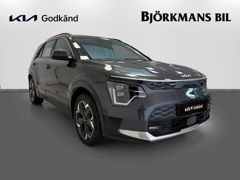 Begagnad Kia e-Niro 150 kW (204 HK) 2023 /agt/ interstellar grey SUV