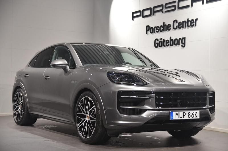 Begagnad Porsche Cayenne 470 HK (345 kW) 2025 Grå SUV