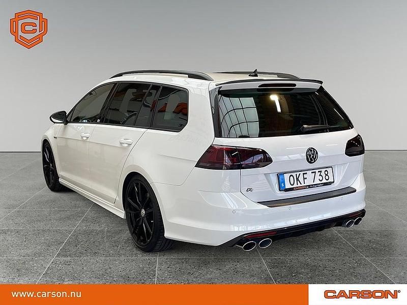 Begagnad VW Golf VII R 301 HK (221 kW) 2016 Vit Kombi
