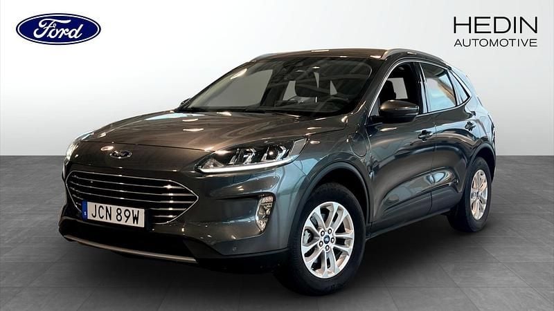Grå (grey) Begagnad 2023 Ford Kuga Titanium SUV | 254 900 kr (Marknadspris) - Bild 1/4