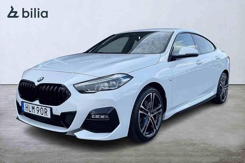 Vit Begagnad 2022 BMW 218 Sportkupé | 309 000 kr - Bild 1/1