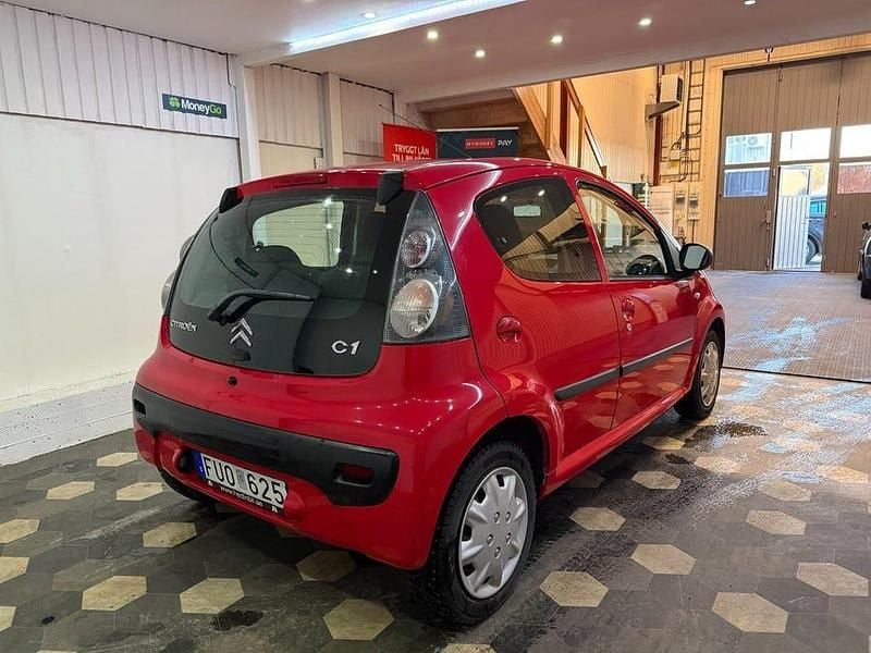 Begagnad Citroën C1 68 HK (50 kW) 2007 Röd Halvkombi