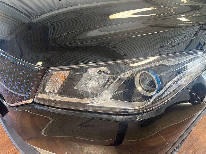 Begagnad DFSK Seres 3 119 kW (163 HK) 2021 Svart SUV