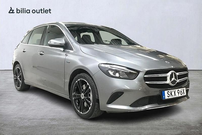Begagnad Mercedes B250e 2021 Grå Minibuss