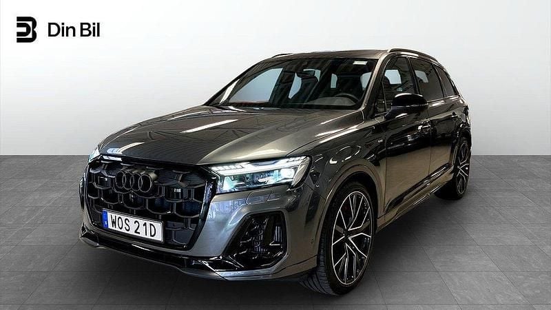 Grå (daytonagrå pärleffekt) Ny 2025 Audi Q7 S-Line SUV | 1 059 000 kr (Marknadspris) - Bild 1/4