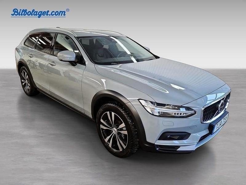 Begagnad Volvo V90 CC Plus 253 HK (186 kW) 2024 Grå Kombi