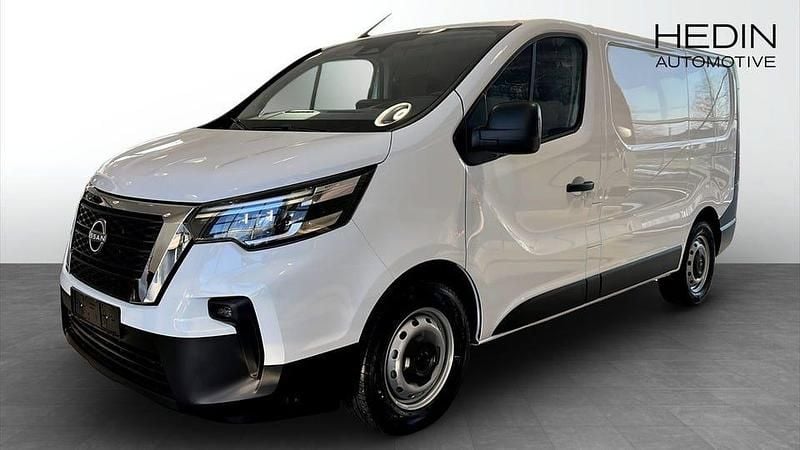 Vit Begagnad 2024 Nissan Primastar Acenta Minibuss | 366 692 kr - Bild 1/4