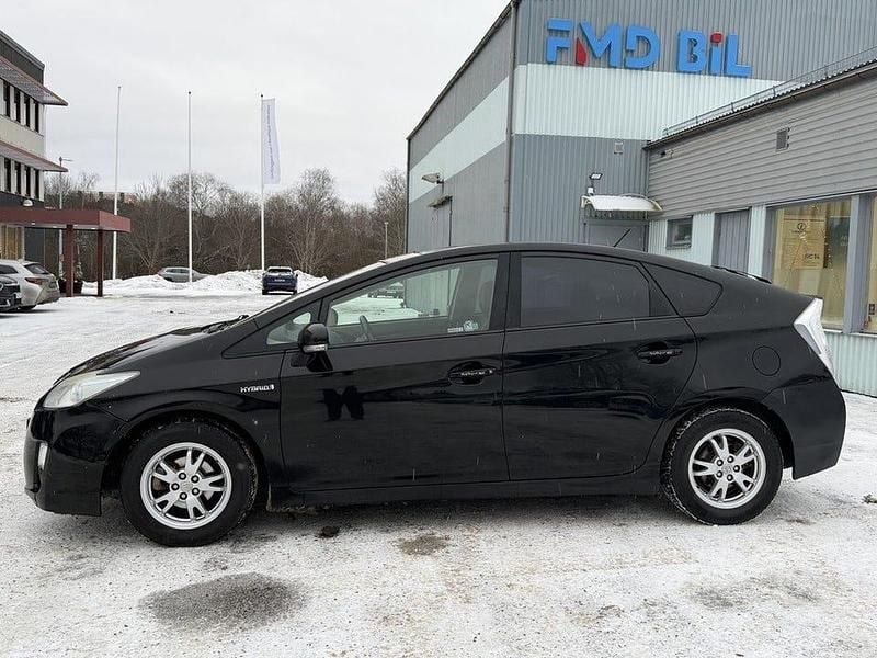 Begagnad Toyota Prius 136 HK (100 kW) 2010 Svart Halvkombi