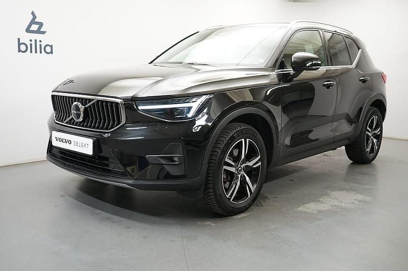 Begagnad 2023 Volvo XC40 SUV | 359 900 kr (Marknadspris) - Bild 1/3