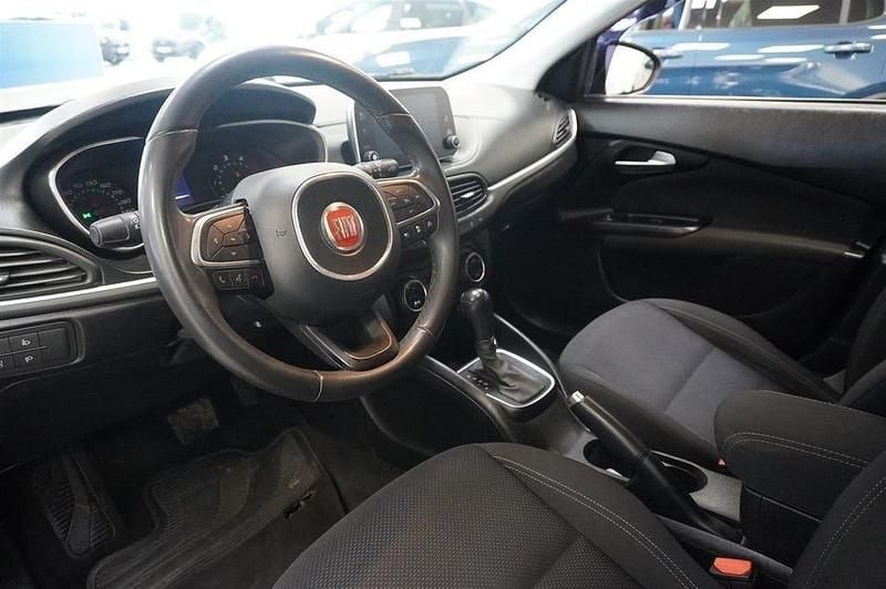 Begagnad Fiat Tipo 120 HK (88 kW) 2019 Blå Kombi