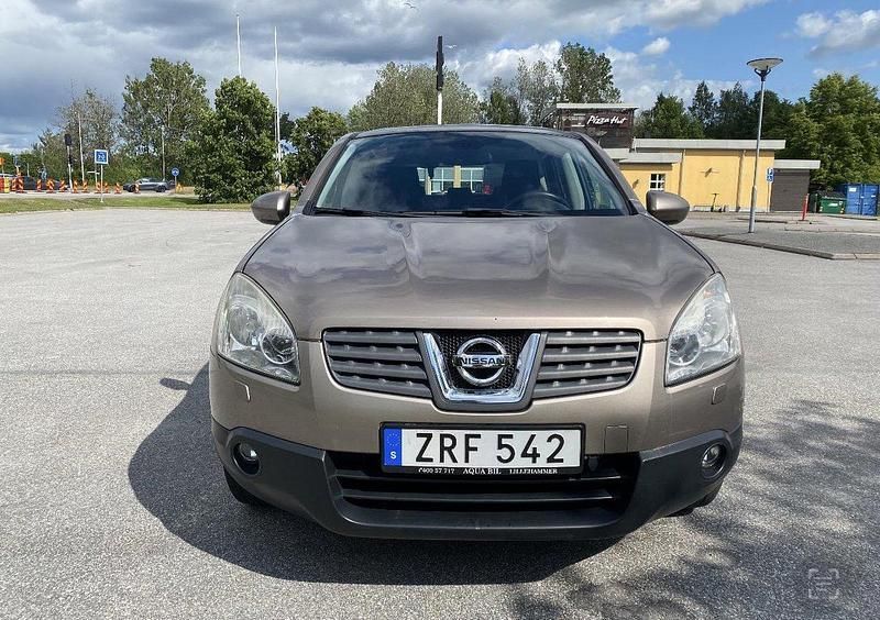 Brun Begagnad 2007 Nissan Qashqai SUV | 50 000 kr (Bra pris) - Bild 1/4