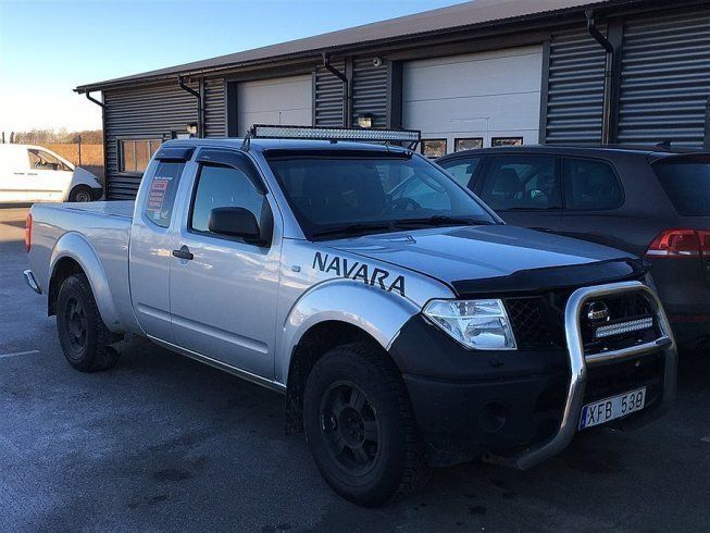nissan navara a traktor till salu nissan navara a traktor till salu