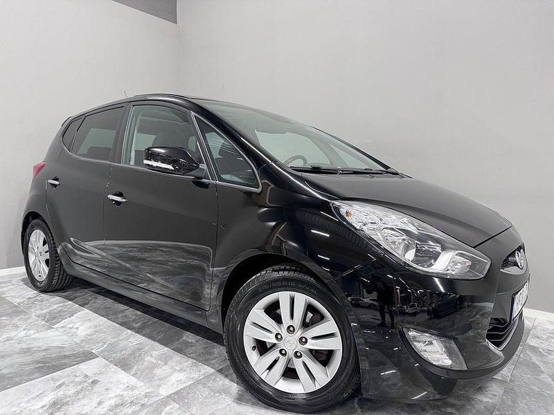 Svart Begagnad 2013 Hyundai ix20 Premium Minibuss | 69 900 kr (Bra pris) - Bild 1/4