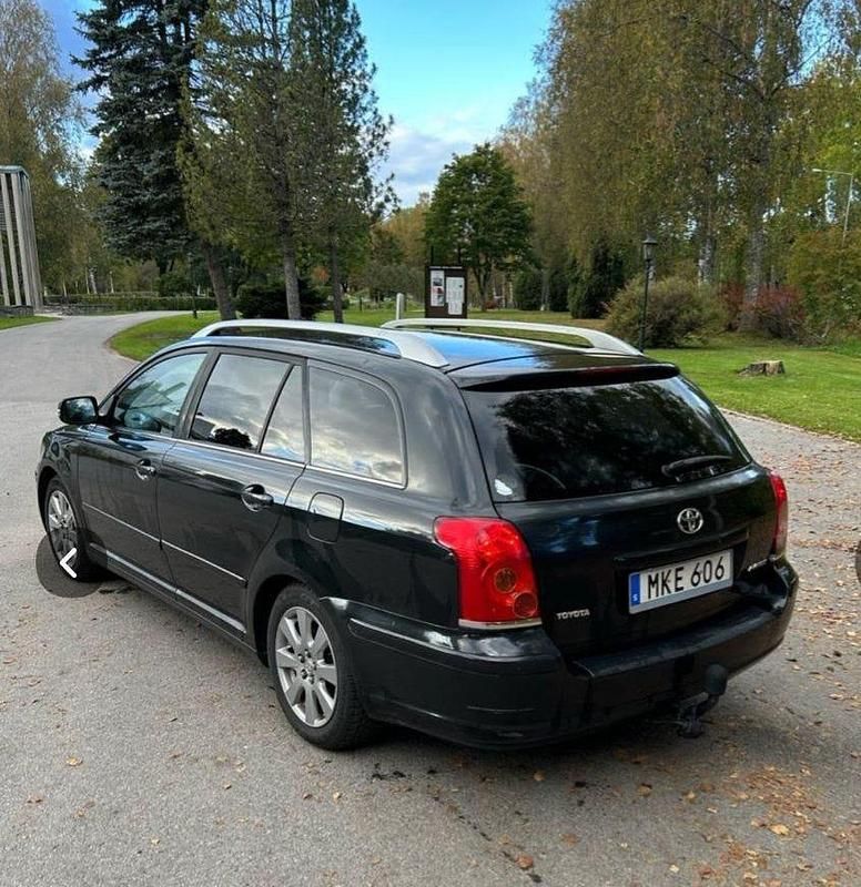Begagnad Toyota Avensis 163 HK (119 kW) 2006 Kombi