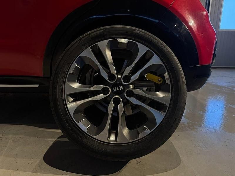 Begagnad Kia Soul 136 HK (100 kW) 2016 Röd SUV