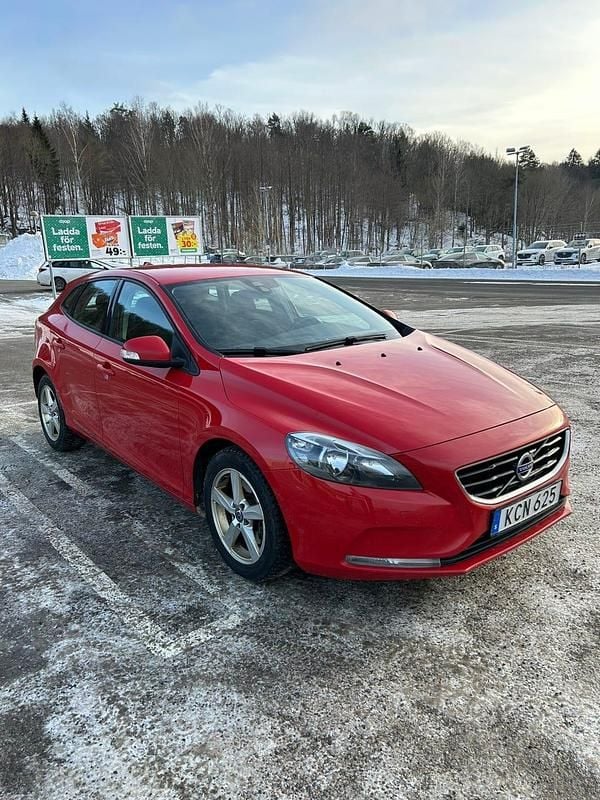 Begagnad Volvo V40 122 HK (89 kW) 2016