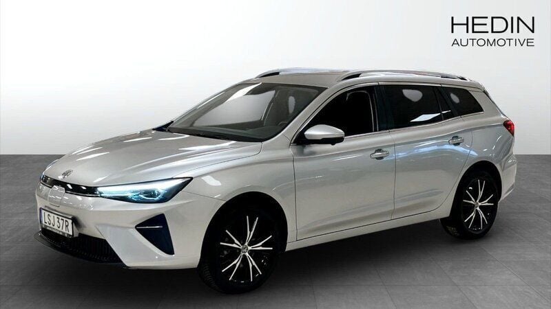 Grå (grey) Begagnad 2022 MG MG5 EV Long Range Luxury Kombi | 229 900 kr (Marknadspris) - Bild 1/4