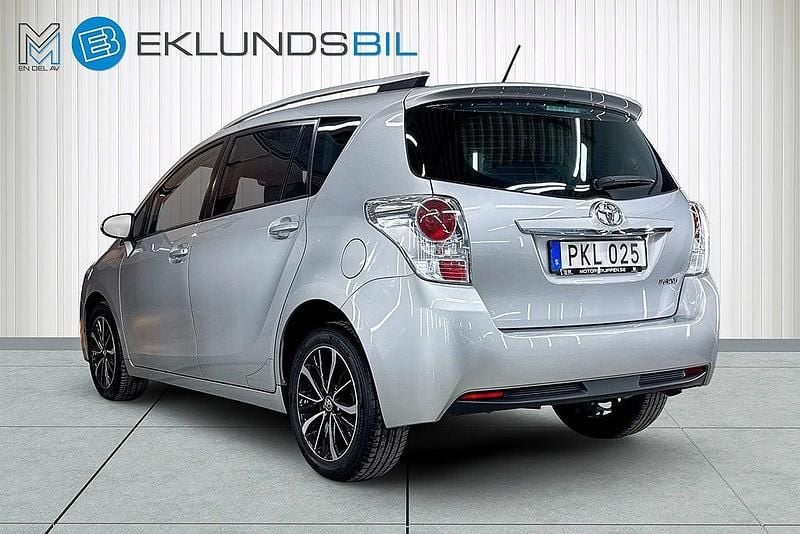 Begagnad Toyota Verso Edition 147 HK (108 kW) 2017 Ultra silver Minibuss