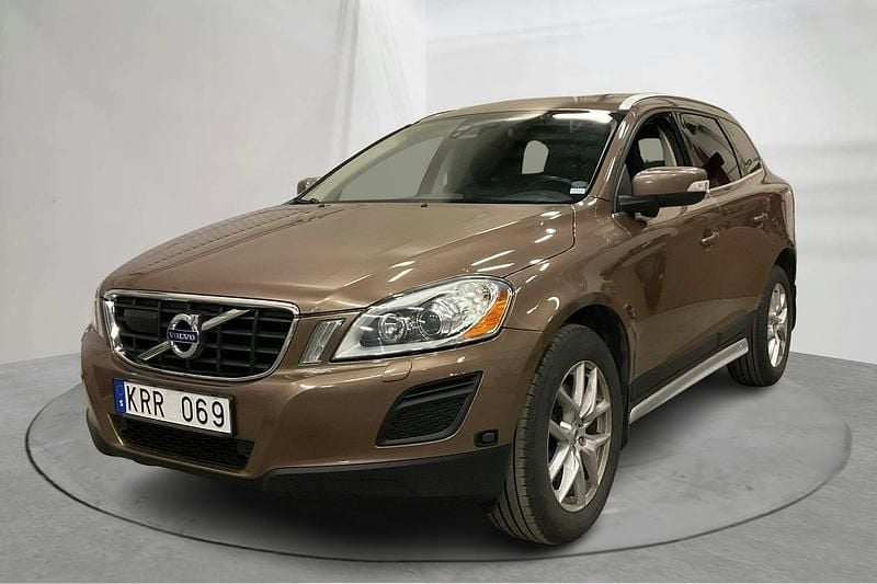 Brun Begagnad 2011 Volvo XC60 Summum SUV | 90 000 kr (Marknadspris) - Bild 1/4