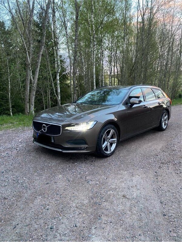Brun Begagnad 2017 Volvo V90 Kombi | 162 000 kr (Bra pris) - Bild 1/4