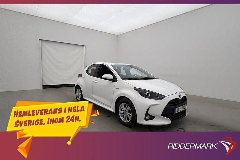 Begagnad Toyota Yaris Hybrid Active 116 HK (85 kW) 2021 Vit Halvkombi