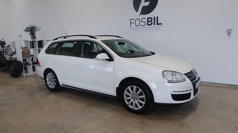 Vit Begagnad 2008 VW Golf VI Kombi | 64 900 kr (Marknadspris) - Bild 1/3