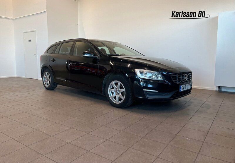 Svart Begagnad 2014 Volvo V60 Kinetic Kombi | 99 900 kr (Marknadspris) - Bild 1/4