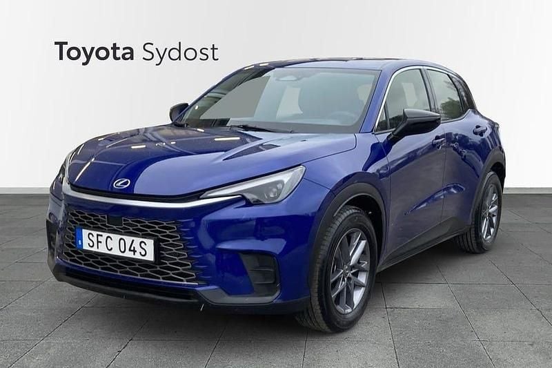 Blå Begagnad 2025 Lexus LBX SUV | 325 000 kr (Bra pris) - Bild 1/4