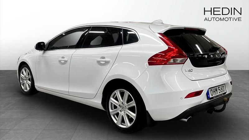 Begagnad Volvo V40 Inscription 245 HK (180 kW) 2017 Halvkombi