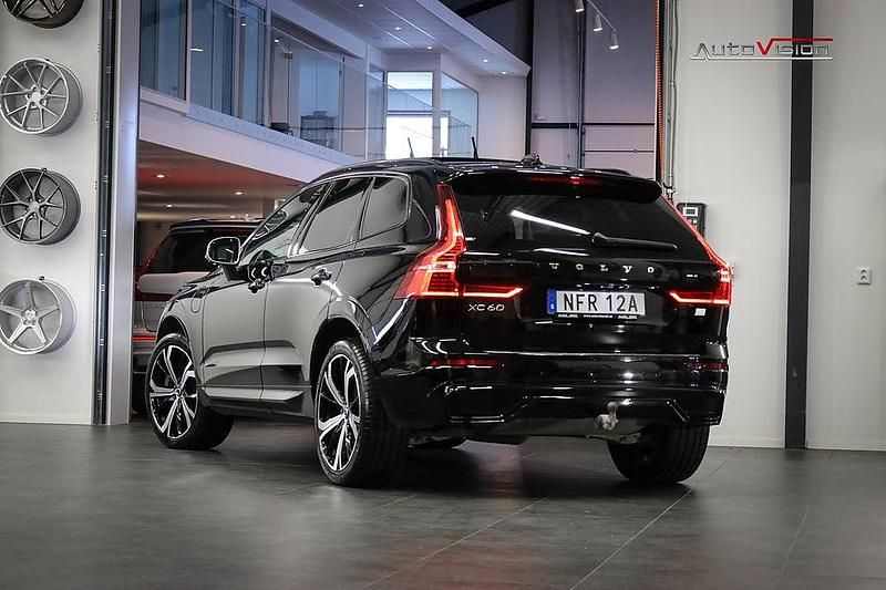 Begagnad Volvo XC60 R-Design 456 HK (335 kW) 2022 Svart SUV