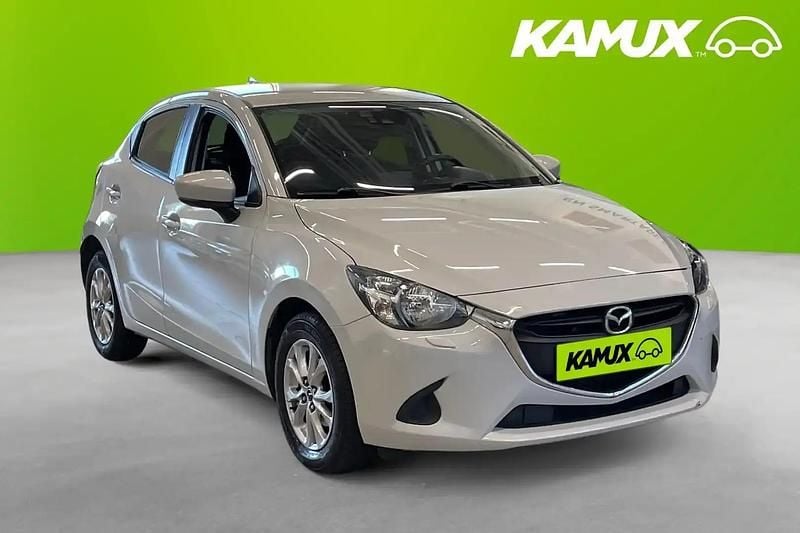 Vit Begagnad 2019 Mazda 2 Halvkombi | 159 800 kr (Marknadspris) - Bild 1/4
