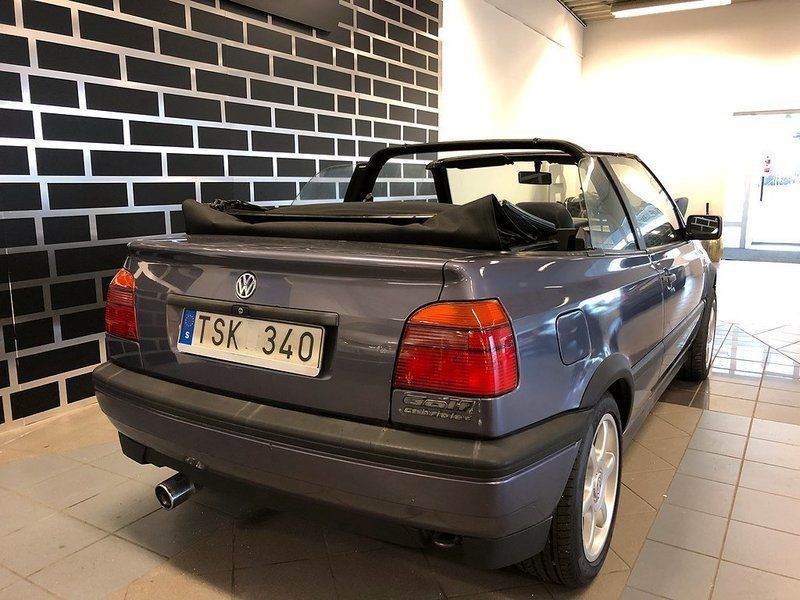 Begagnad VW Golf Cabriolet 90 HK (66 kW) 1994 Lila Cab