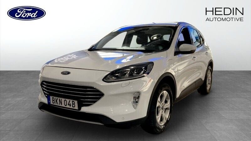 Vit (white) Begagnad 2021 Ford Kuga Titanium SUV | 289 900 kr (Lite dyr) - Bild 1/4