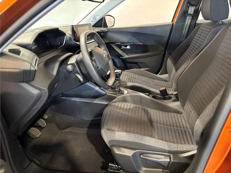 Begagnad Peugeot 2008 Active 101 HK (74 kW) 2022 Orange SUV