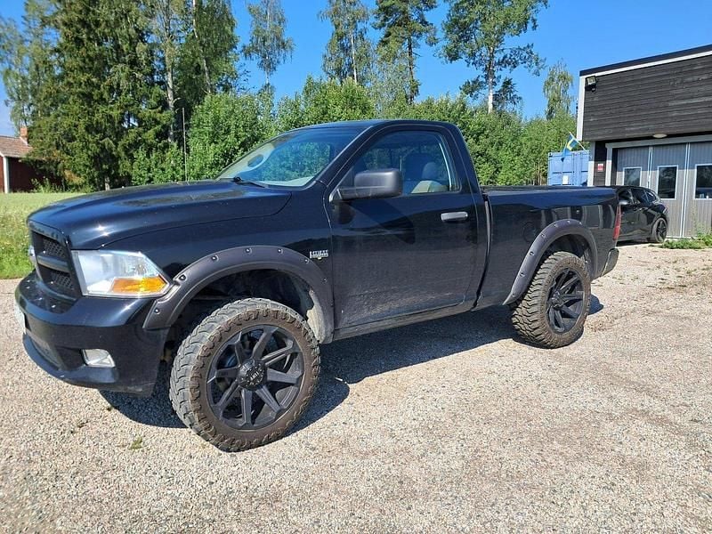 Svart Begagnad 2012 RAM 1500 Pickup | 189 000 kr (Superpris) - Bild 1/4