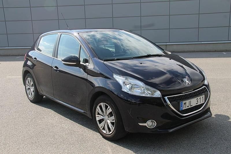 Begagnad Peugeot 208 170 HK (125 kW) 2013 Svart Halvkombi