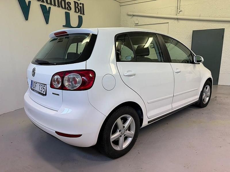 Begagnad VW Golf VII 102 HK (75 kW) 2012 Vit Halvkombi
