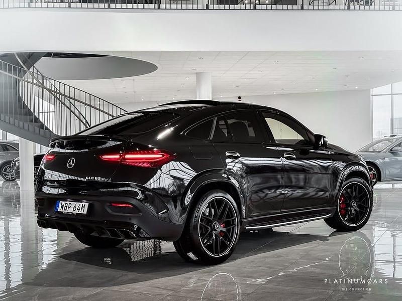 Begagnad Mercedes GLE63 AMG Premium Plus 612 HK (450 kW) 2024 Svart Sportkupé